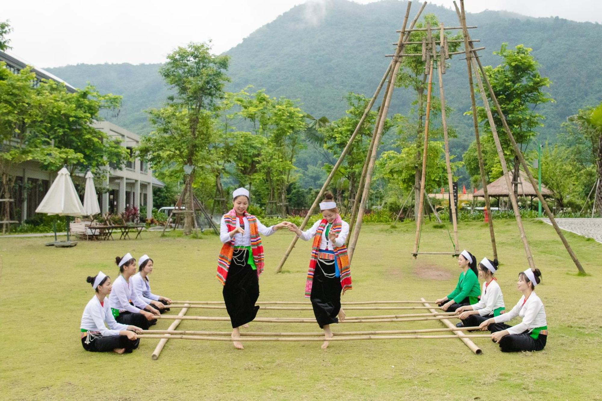 Готель Mandala Retreats Kim Boi Hoa Binh Екстер'єр фото