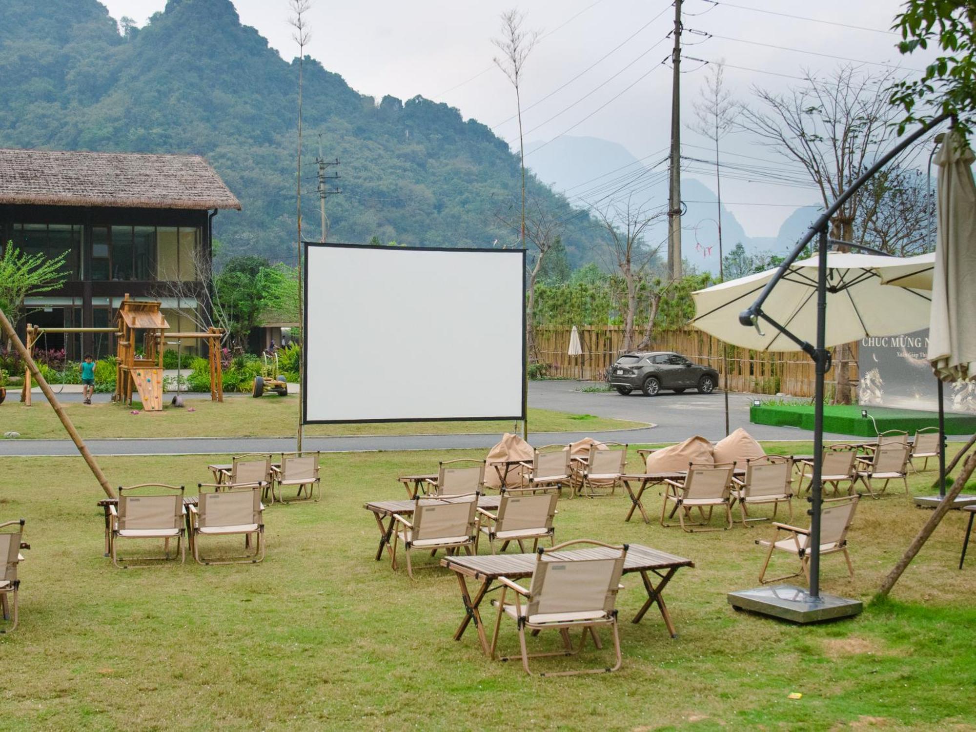 Готель Mandala Retreats Kim Boi Hoa Binh Екстер'єр фото